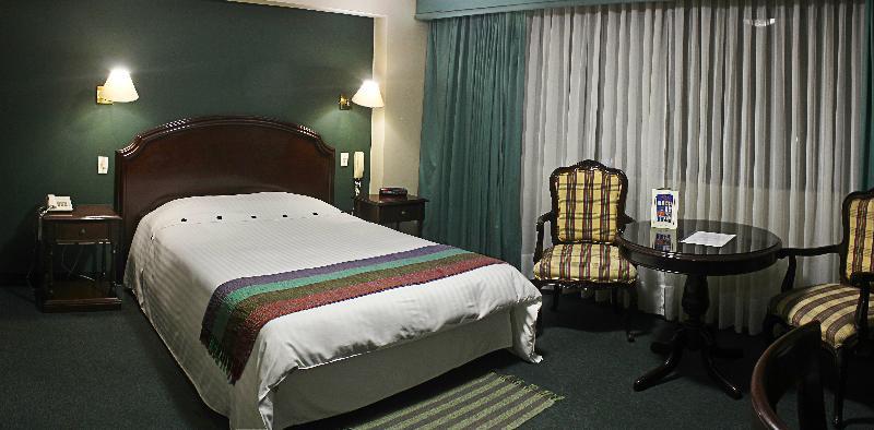 Suites Plaza Las Flores Lima Exterior photo