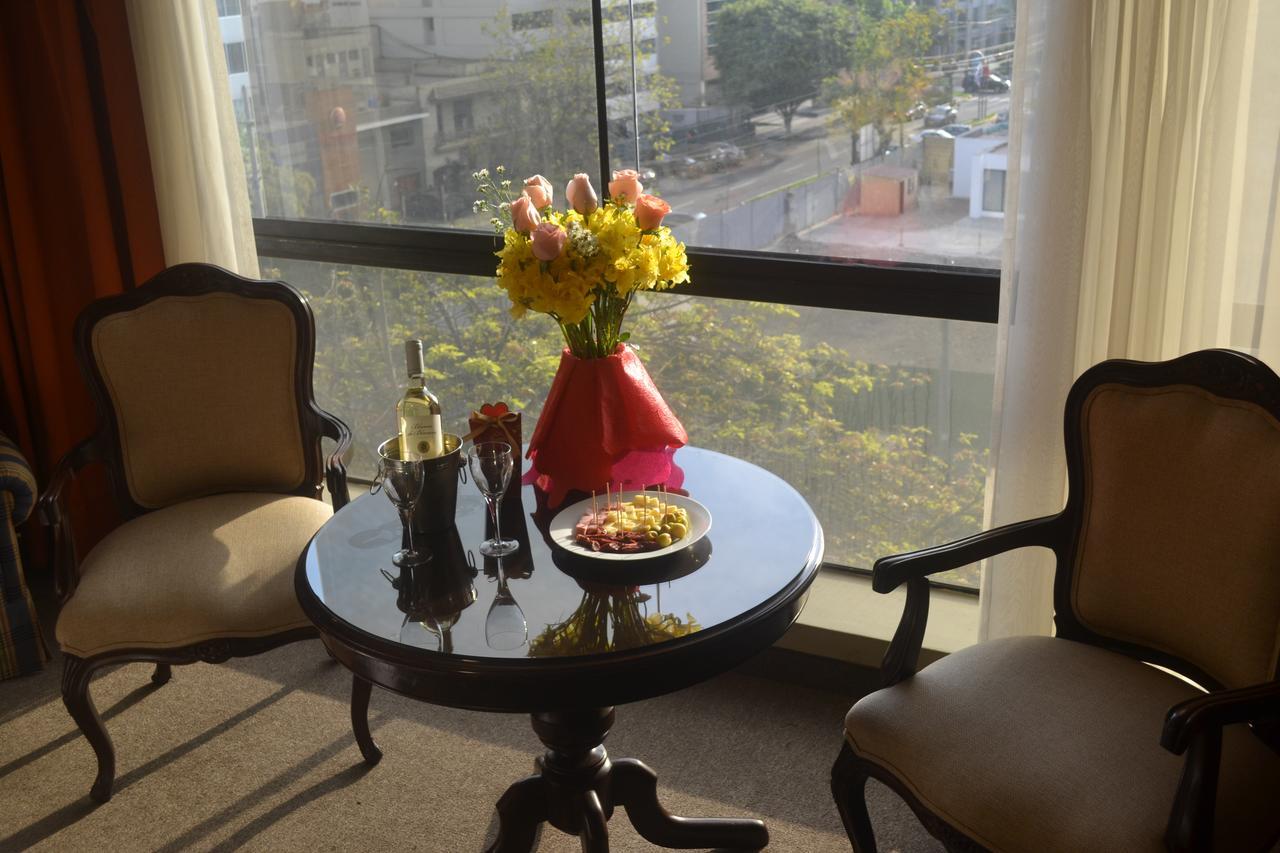 Suites Plaza Las Flores Lima Exterior photo
